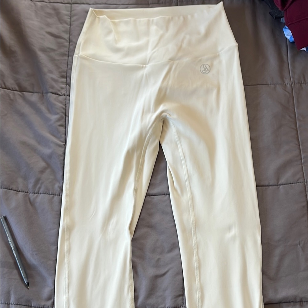 Woman Cream  Leggings